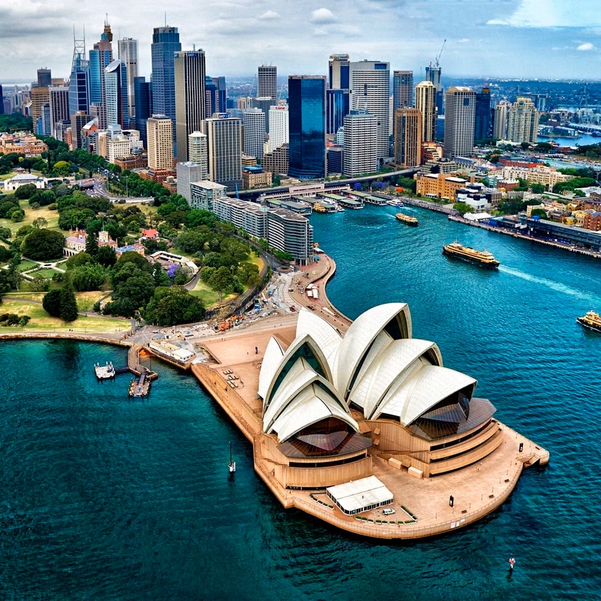 Australia offers a future-ready education system that emphasizes hands-on learning and innovative research, making it one of the top five global destinations for international students. It is also home to the prestigious Group of Eight Universities, equivalent to the Ivy League institutions.